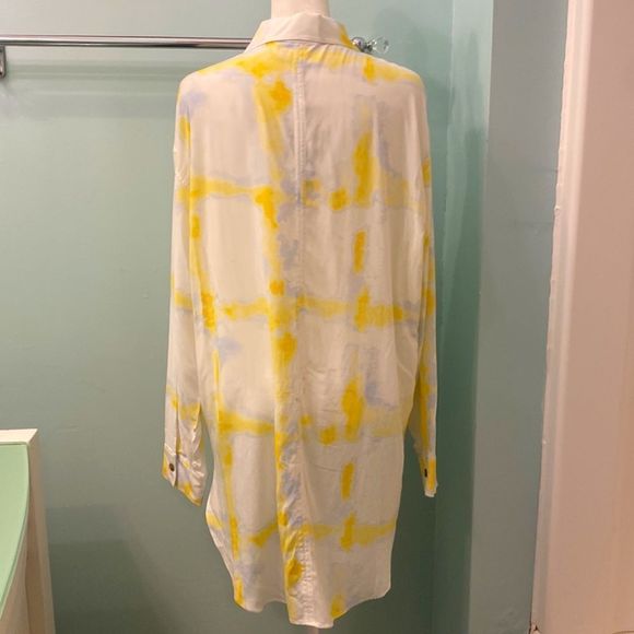 Calia by Carrie Underwood Watercolor Yellow Swim Coverup Utility Shirt NEW - Picture 4 of 16